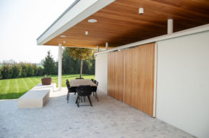 rivestimento in legno casa moderna