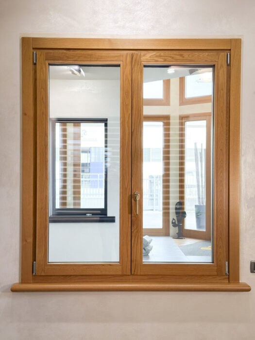 finestra in legno